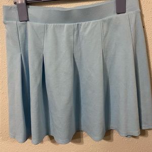 Wild Fable Tennis skirt
Color: Blue
Size: Medium